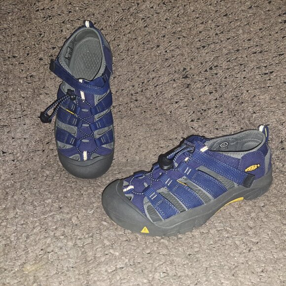 KEEN-Newport H2 Sandals-Waterproof-Navy Blue-SZ 38-6 Men-7.5  Women-Near Mint - Picture 1 of 10